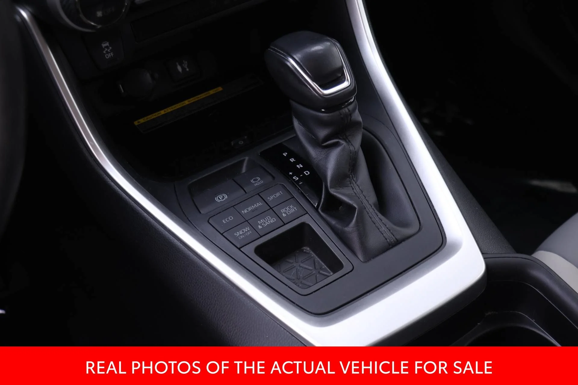 Certified Used 2019 Black Toyota XLE Premium image 12