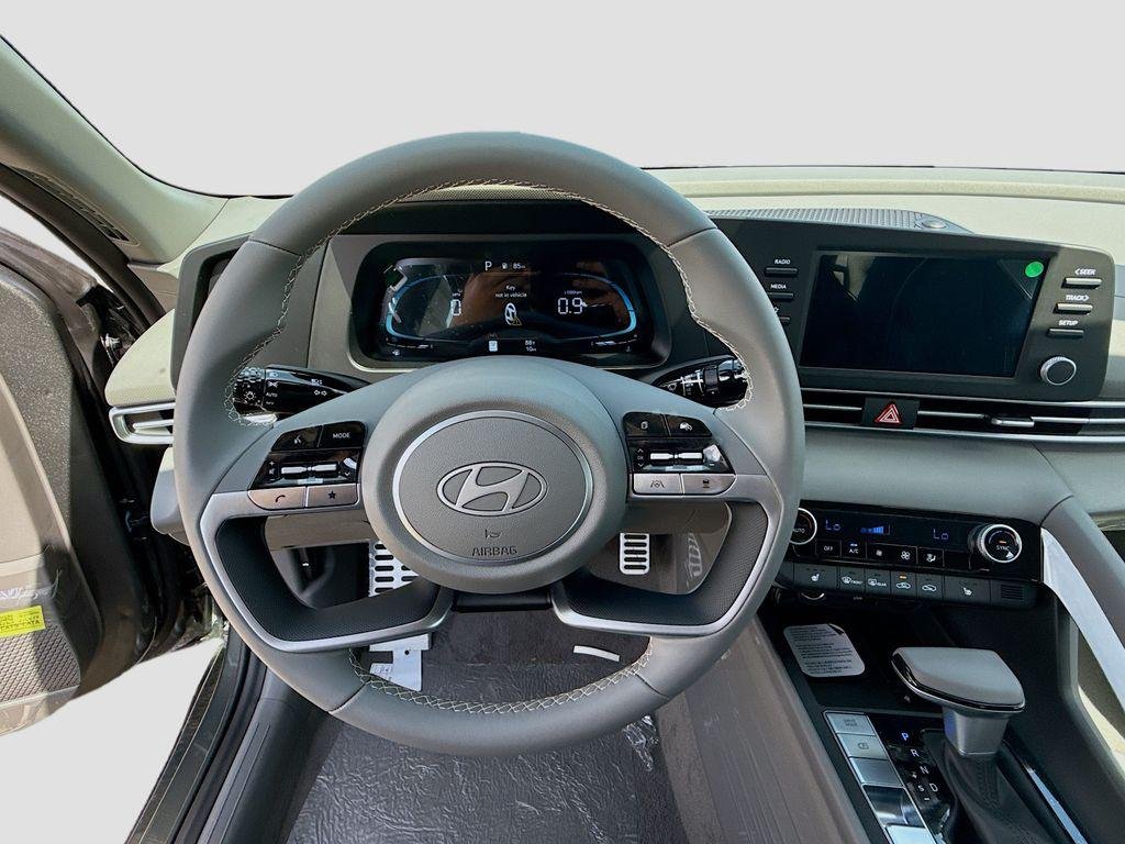 New 2026 Amazon Gray Hyundai SEL Sport Premium image 8