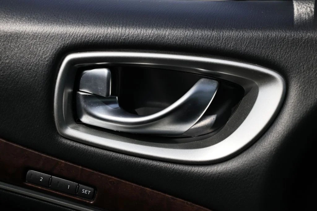 Used 2019 Graphite Shadow INFINITI LUXE image 14