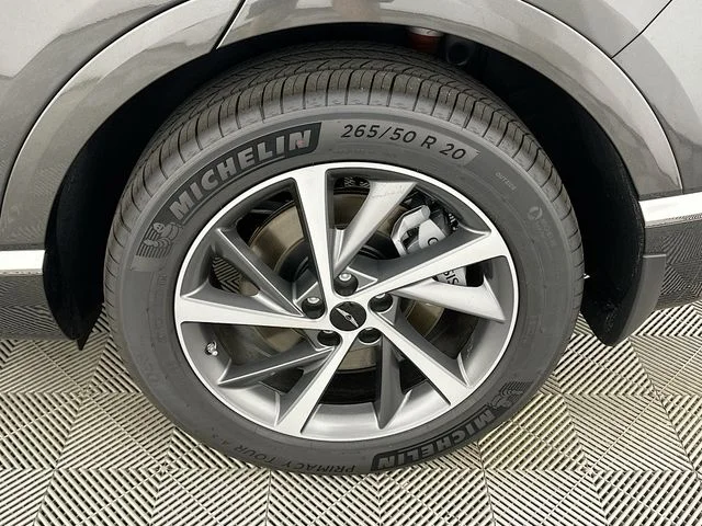 New 2026 Gray Genesis 2.5T Select image 23