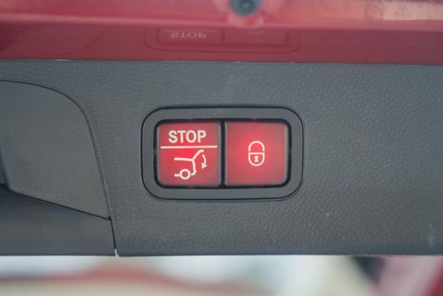 Used 2019 designo Cardinal Red Metallic Mercedes-Benz GLC 300 image 10