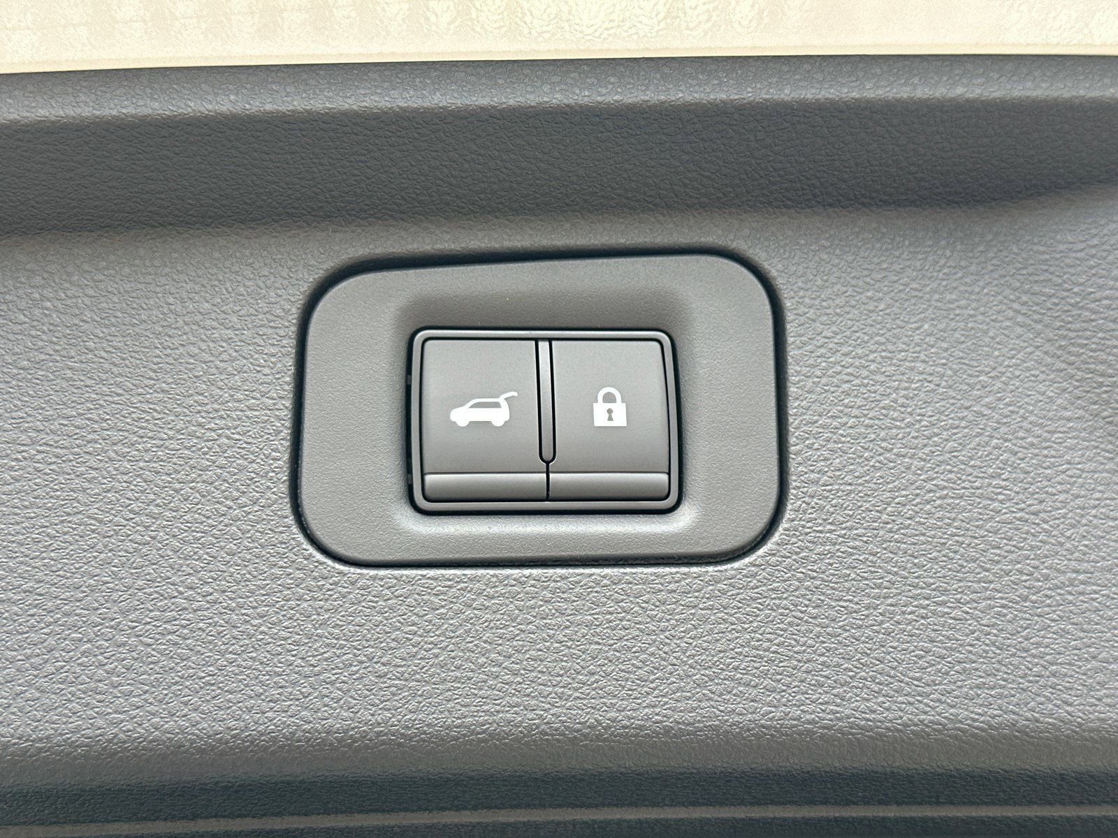 2025 Nissan Armada PRO-4X - Photo 19