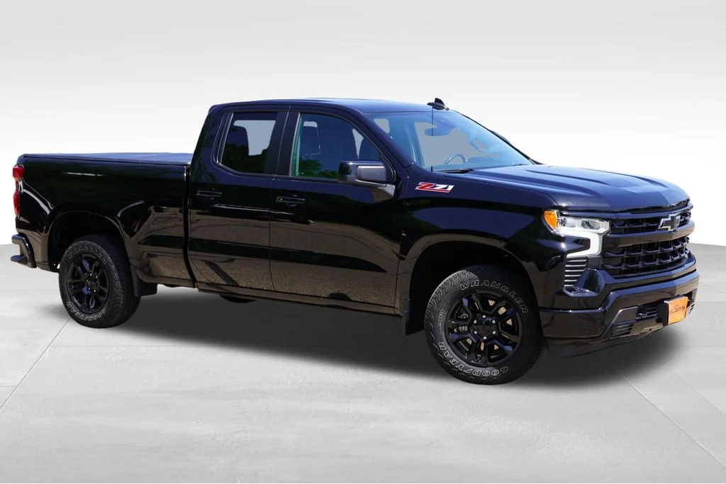 Used 2023 Black Chevrolet RST image 2