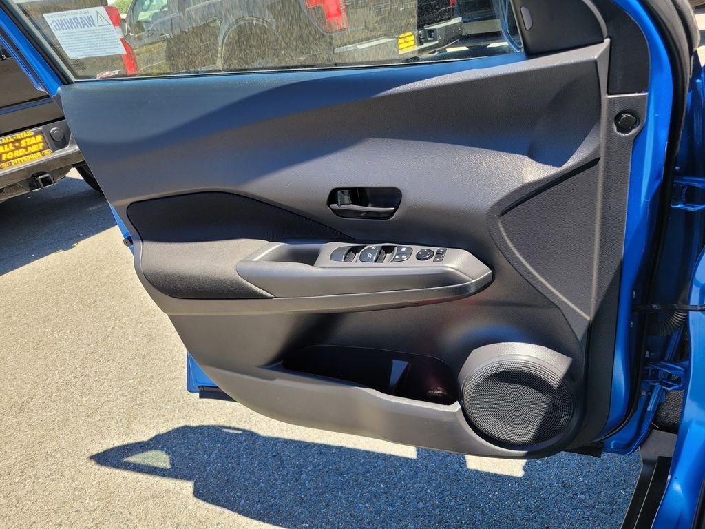 Used 2024 Blue Nissan S image 27