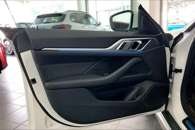 Used 2025 Alpine White BMW eDrive40 image 10