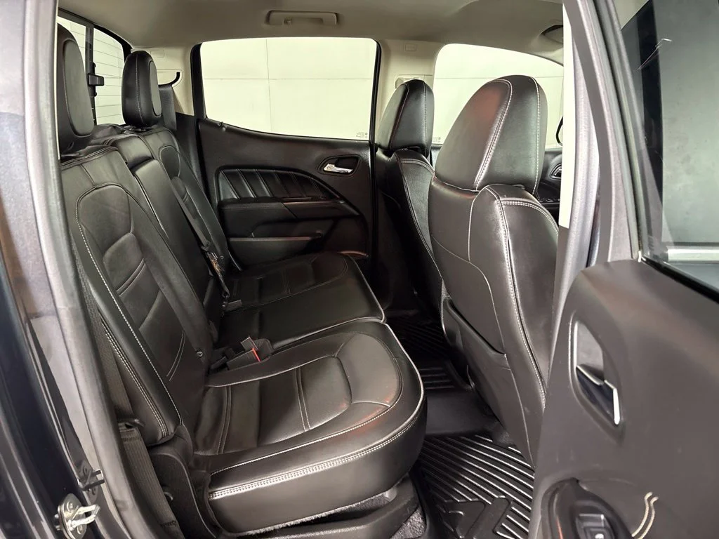 Used 2021 Green GMC Denali image 24