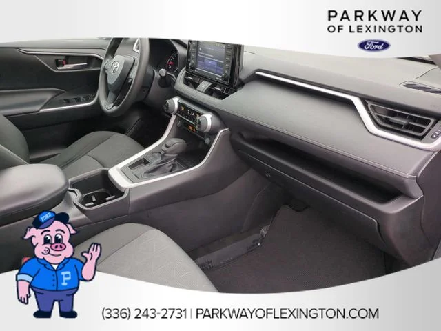 Used 2022 Red Toyota XLE image 34