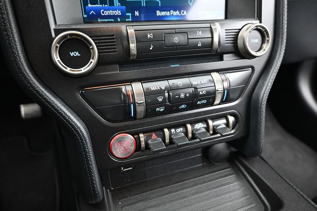 Used 2020 Silver Ford Shelby GT500 image 14