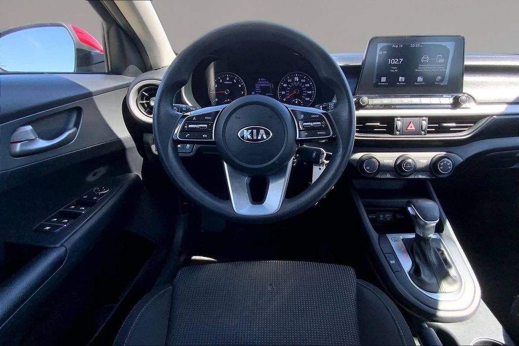 Used 2020 Currant Red Kia LXS image 5