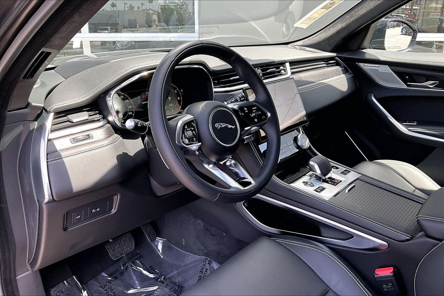2026 Jaguar F-Pace R-Dynamic S - Photo 6