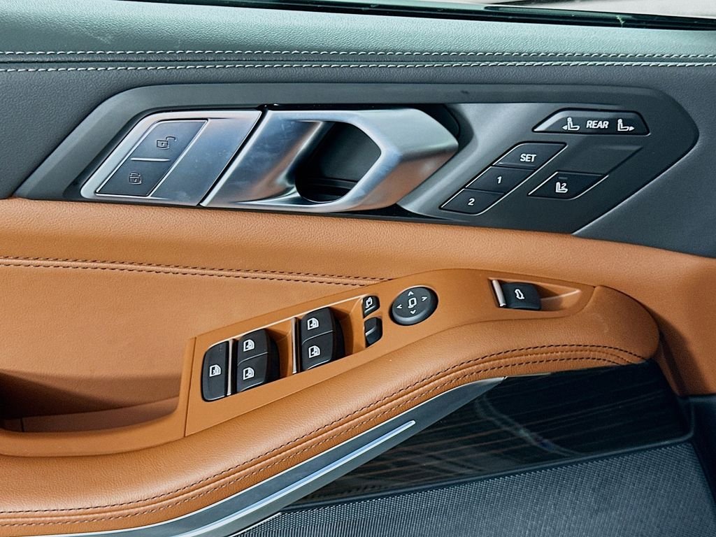 New 2027 Gray Metallic BMW xDrive40i image 20