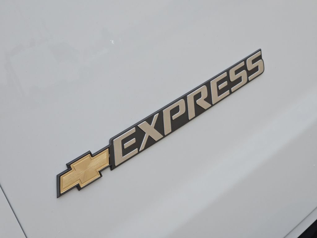 2025 Chevrolet Express Cargo Work Van - Photo 25