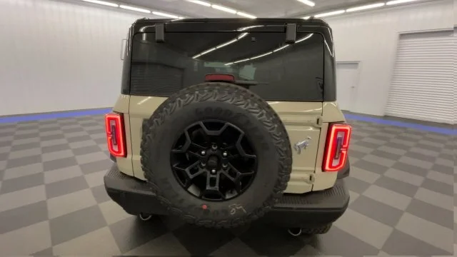 New 2026 Desert Sand Ford Badlands® image 7