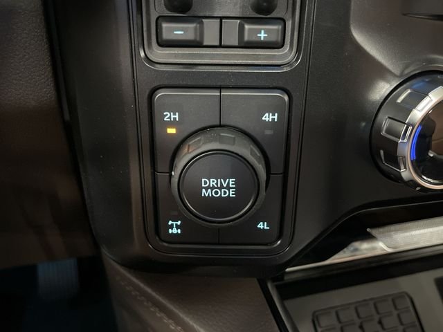 New 2025 Star White Metallic Tri-Coat Ford F-250® King Ranch® image 34