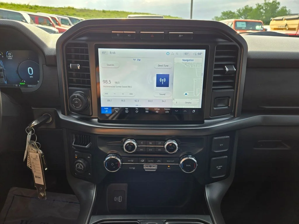 Used 2024 Gray Ford XLT image 22
