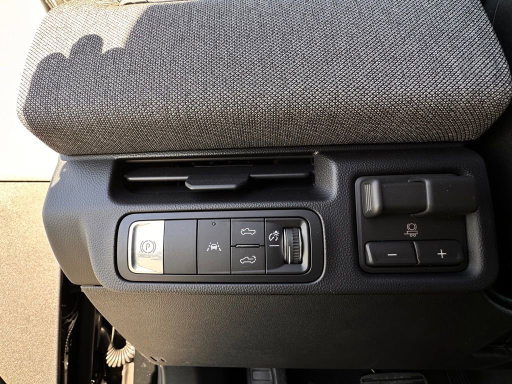 2026 GMC Sierra EV Elevation - Photo 26