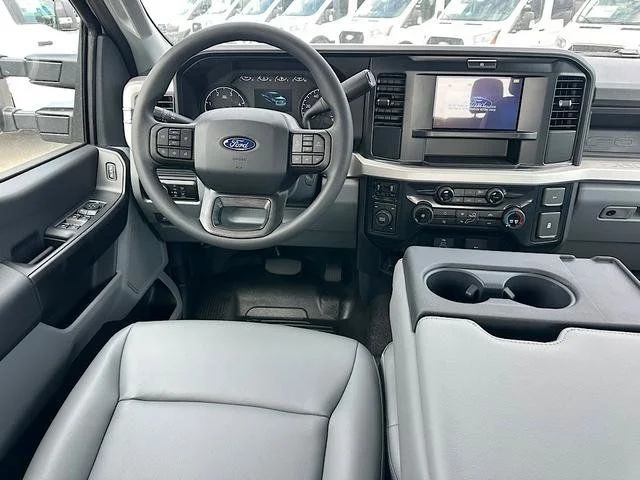 New 2027 Oxford White Ford F-350® XL image 18