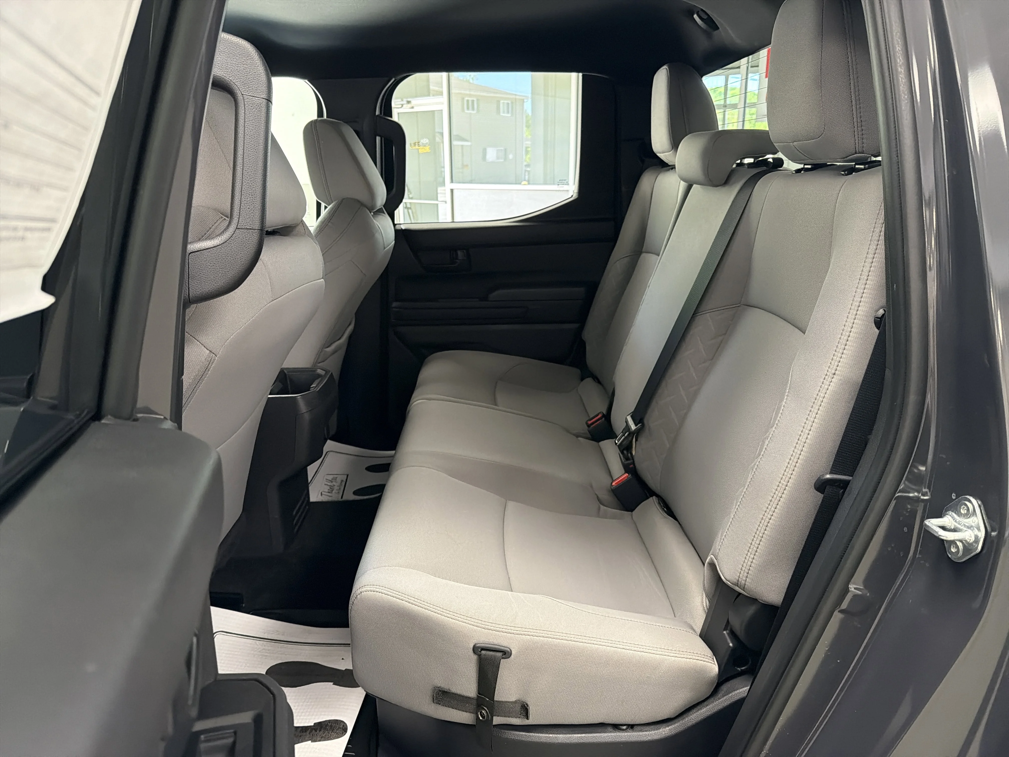 2024 Toyota Tacoma SR5 - Photo 27