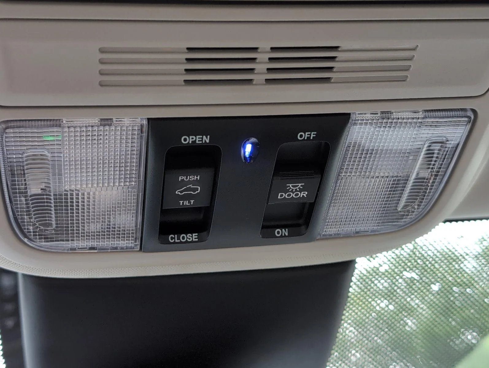 Used 2025 Smoke Blue Pearl Honda EX-L image 21