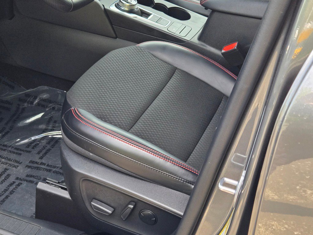 2025 Ford Escape ST-Line - Photo 23