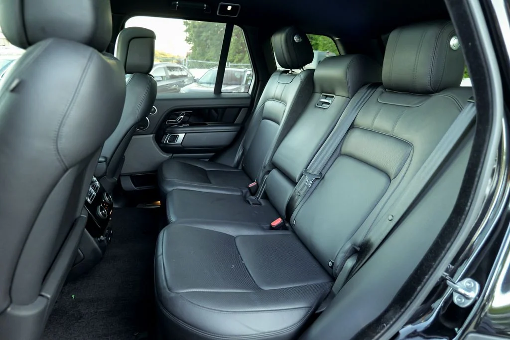 Used 2020 Santorini Black Metallic Land Rover HSE image 30