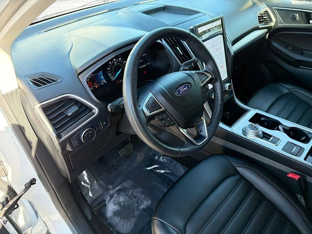 Used 2022 White Ford SEL image 24