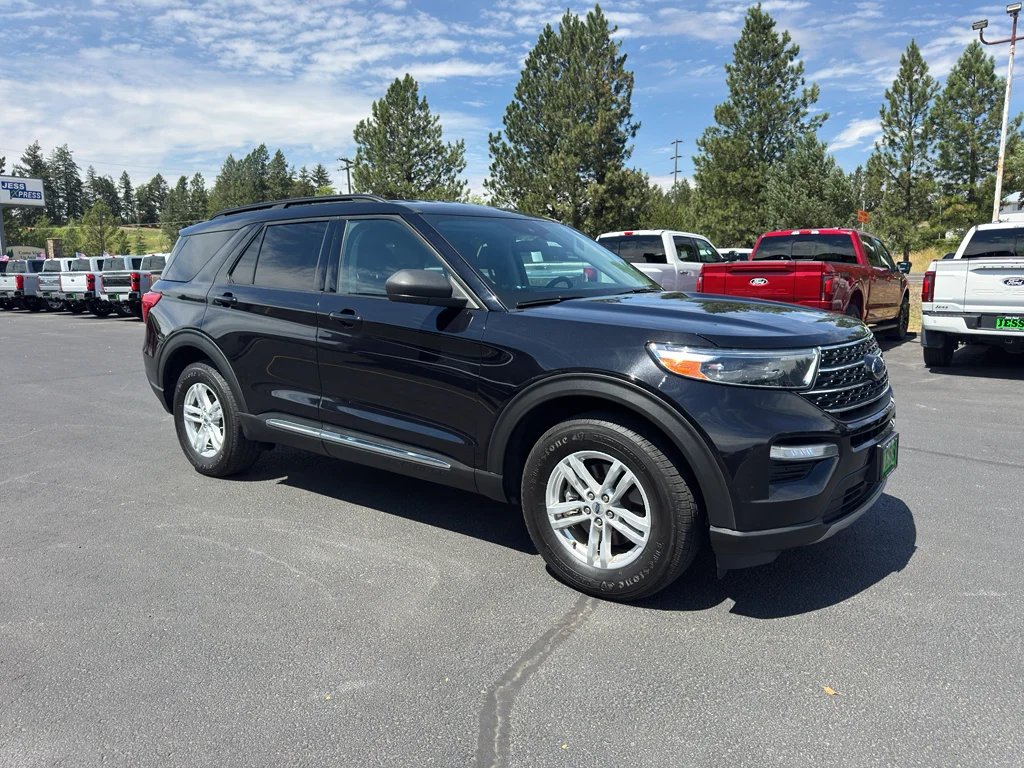 Certified Used 2021 Agate Black Metallic Ford XLT image 8