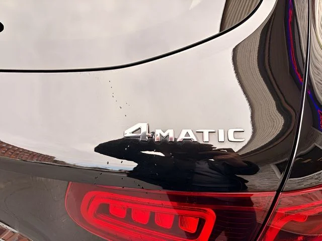 Used 2022 Black Mercedes-Benz GLC 300 image 35