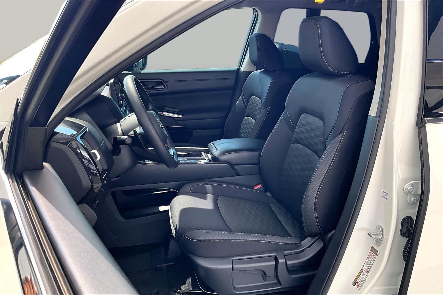 Certified Pre-Owned 2024 Nissan Pathfinder S