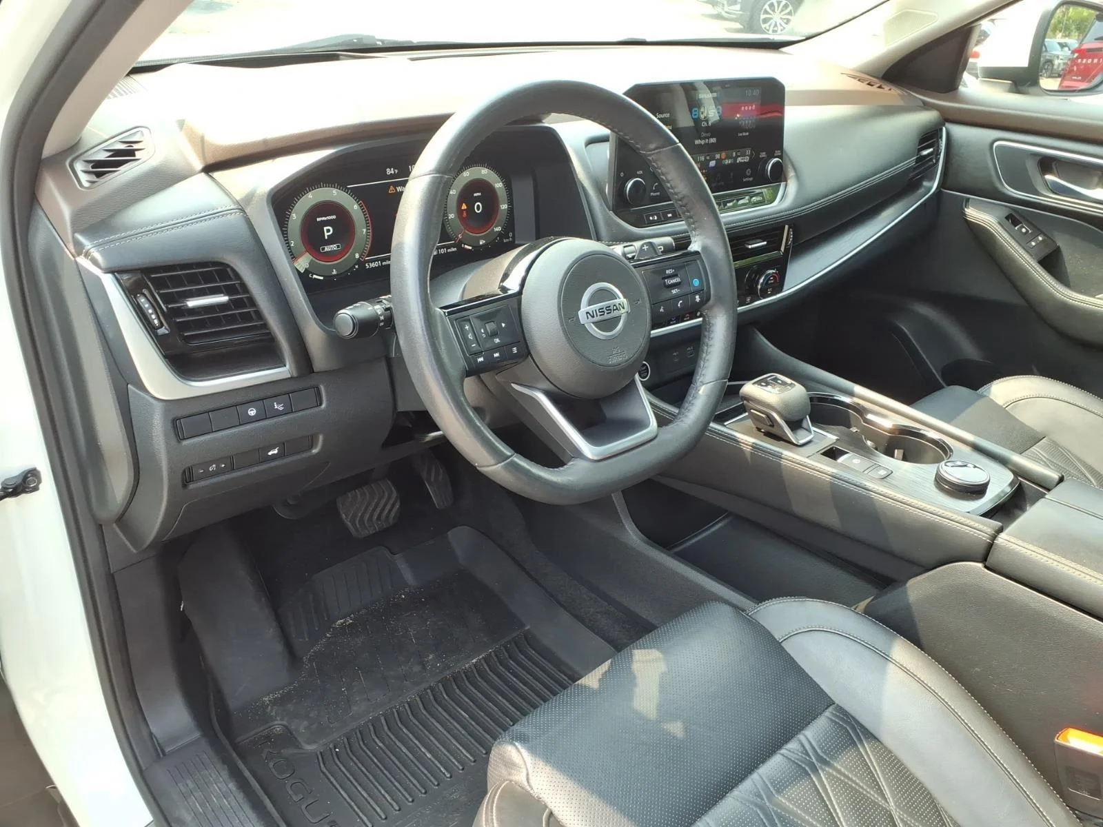 Used 2021 Pearl White Tricoat Nissan Platinum image 26