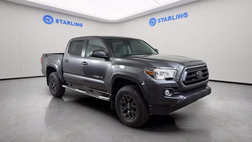 Used 2021  Toyota SR5 image 14