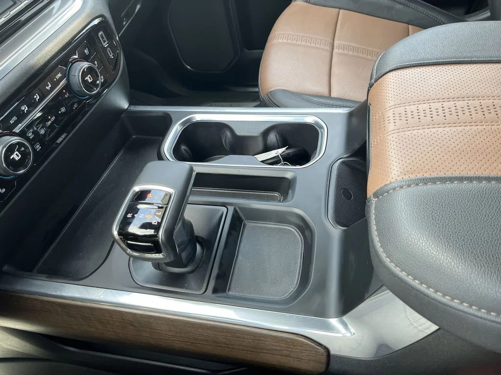 Used 2025 Black Chevrolet High Country image 21