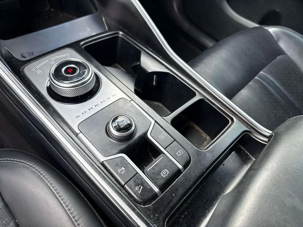 Used 2022 Gray Kia S image 29