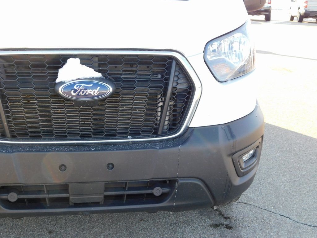 Used 2024 White Ford Base image 9