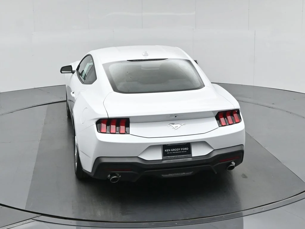 New 2026 Oxford White Ford EcoBoost image 38