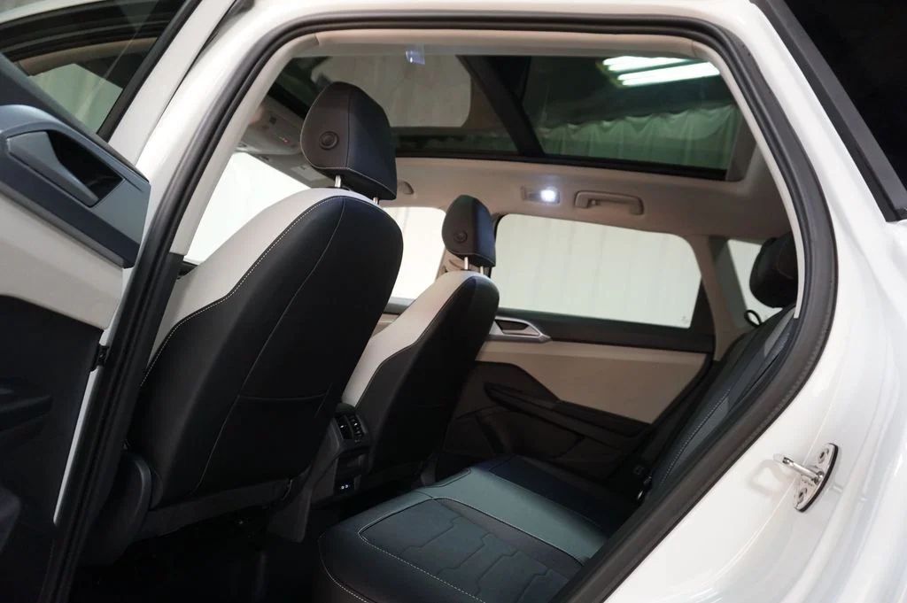 New 2026 Pure White Volkswagen 1.5T SE image 23