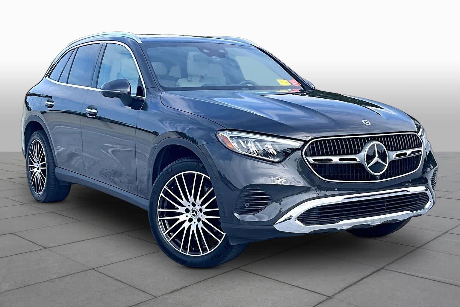 Used 2024 Graphite Grey Metallic Mercedes-Benz GLC 300 image 3