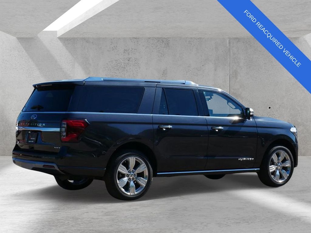 Used 2023  Ford Platinum image 3