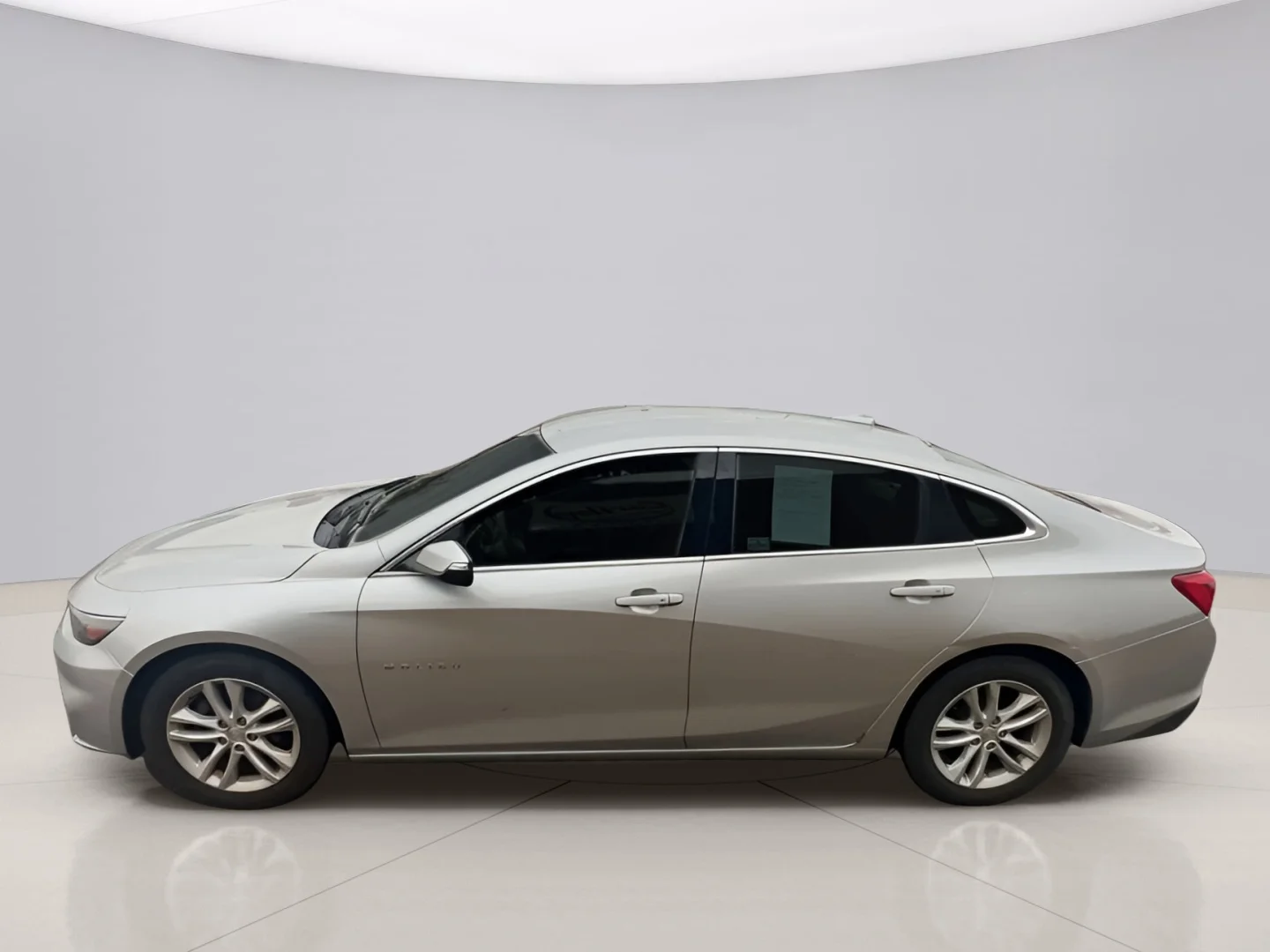 Used 2017 Silver Chevrolet 1LT image 5
