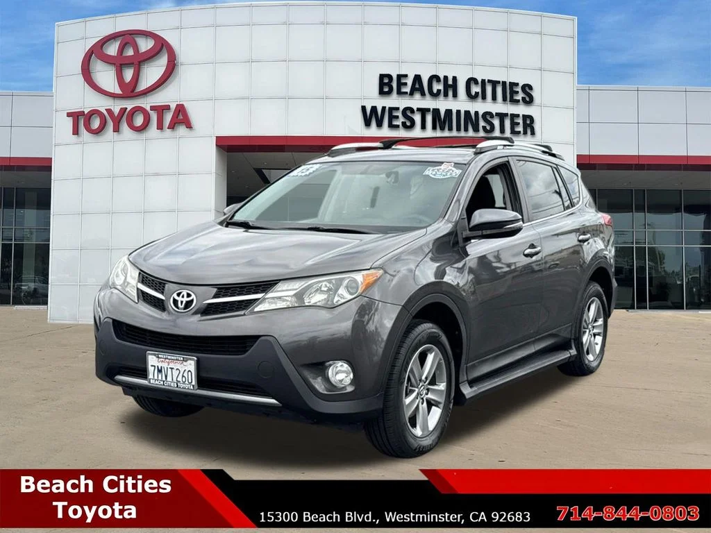 Used 2015 Gray Toyota XLE image 7