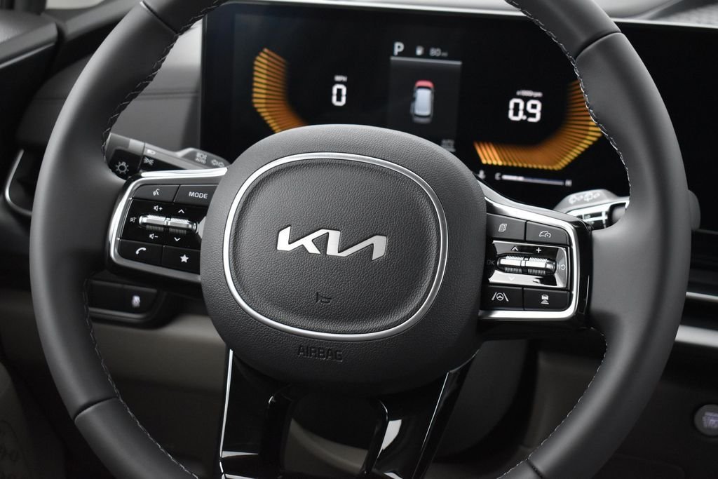New 2026 Snow White Pearl Kia LXS image 14