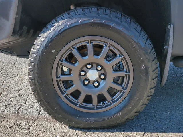 Used 2019 White Chevrolet ZR2 image 10