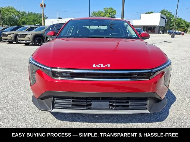 Used 2025 Red Kia EX image 3
