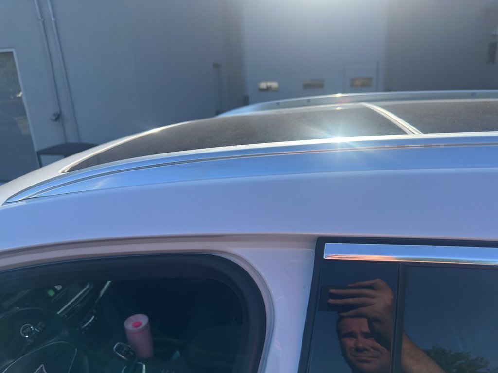 Used 2019 Crystal White Tricoat Cadillac Luxury AWD image 5