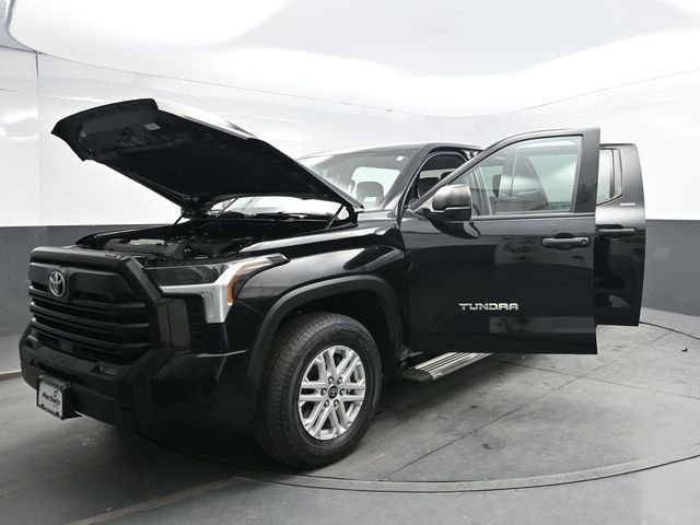 Used 2022 Black Toyota SR5 image 47