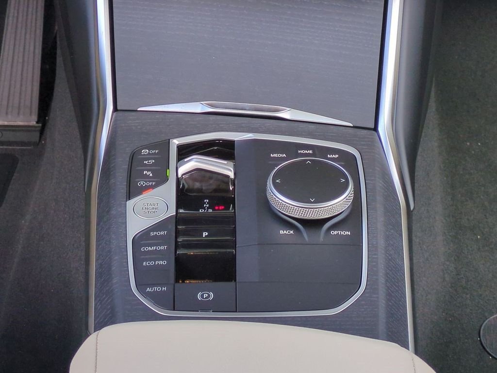 New 2026 Mineral White Metallic BMW 330i image 19