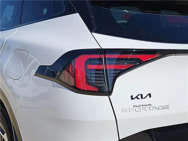 Used 2026 Glacial White KIA SX Front-Wheel Drive image 7