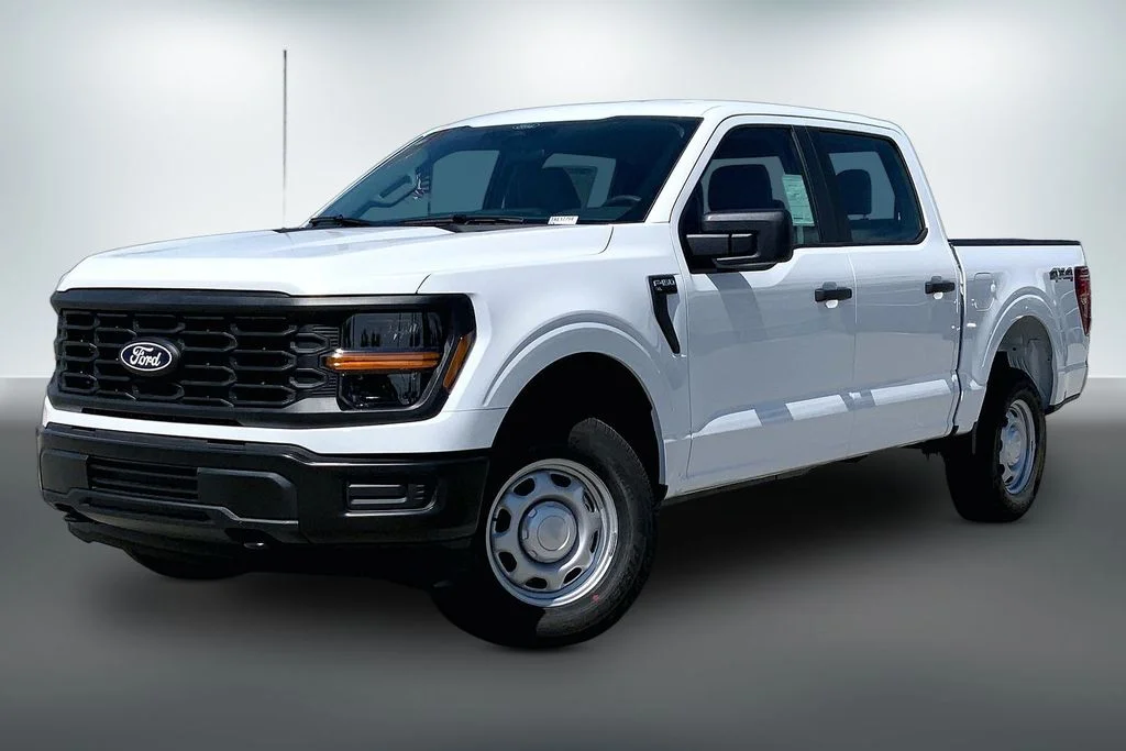 New 2026 Oxford White Ford XL image 2