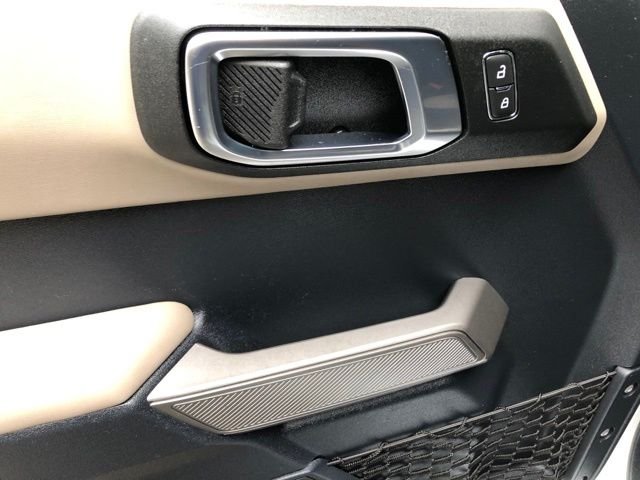 Used 2022 Oxford White Ford Wildtrak image 21