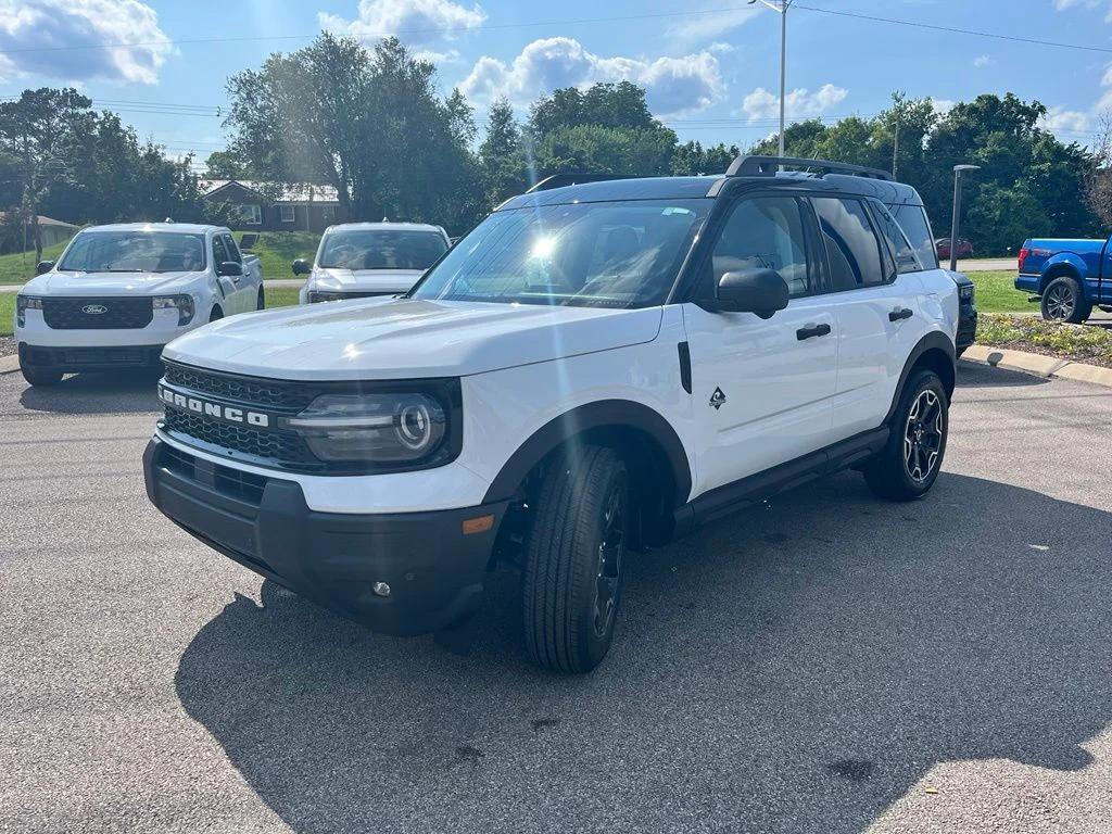 New 2026 White Ford Outer Banks image 3